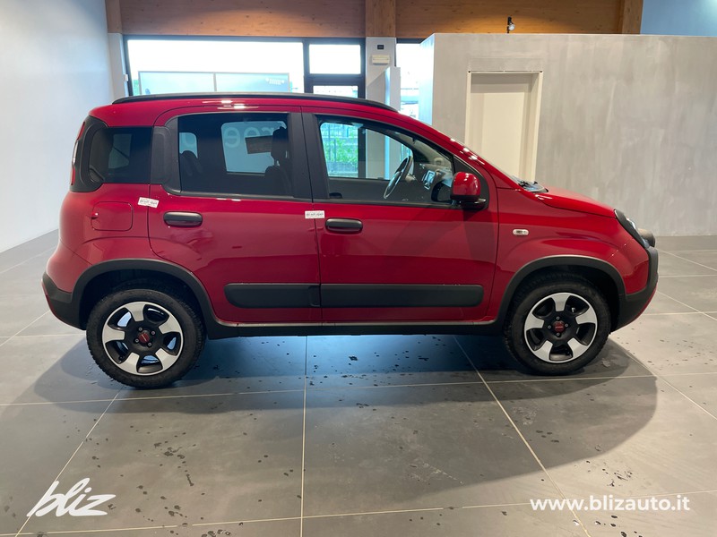 Fiat Panda 1.0 firefly hybrid cross s&s 70cv 5p.ti