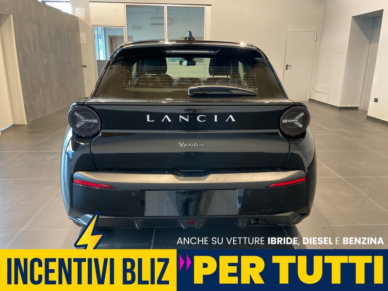 Lancia Ypsilon 1.2 mhev e-dct