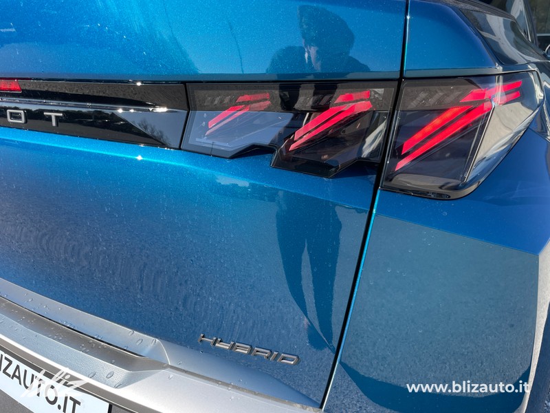 Peugeot 3008 1.2 hybrid gt 136cv e-dcs6
