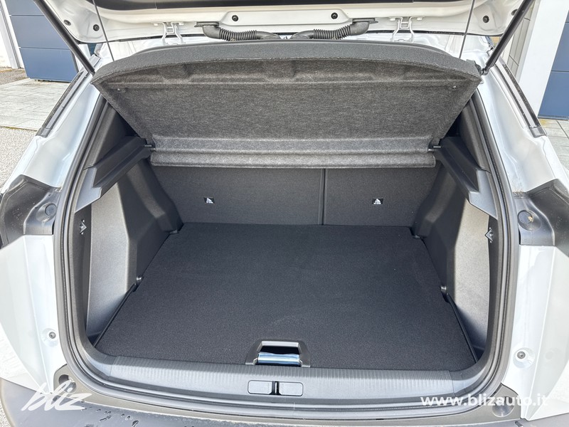 Peugeot 2008 1.2 hybrid gt 136cv e-dcs6