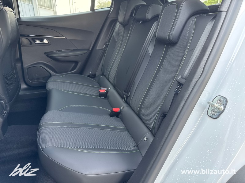 Peugeot 2008 1.2 hybrid gt 136cv e-dcs6