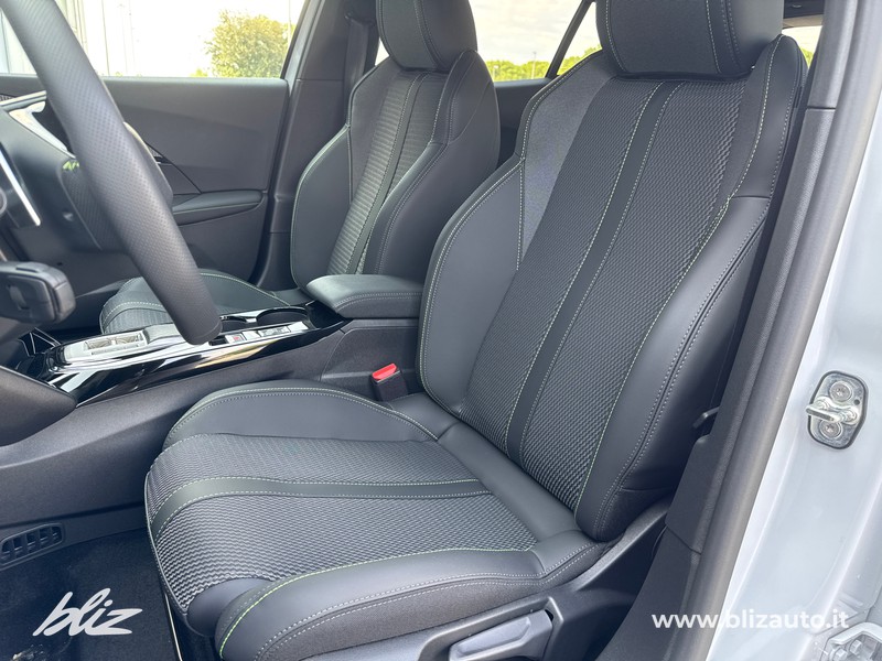 Peugeot 2008 1.2 hybrid gt 136cv e-dcs6