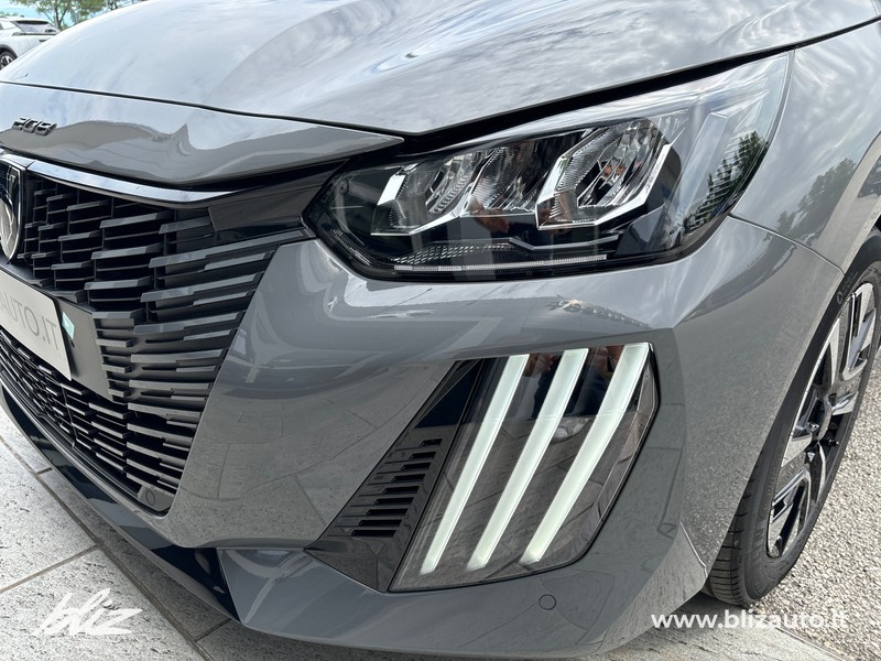 Peugeot 208 1.2 hybrid allure 110cv e-dcs 6