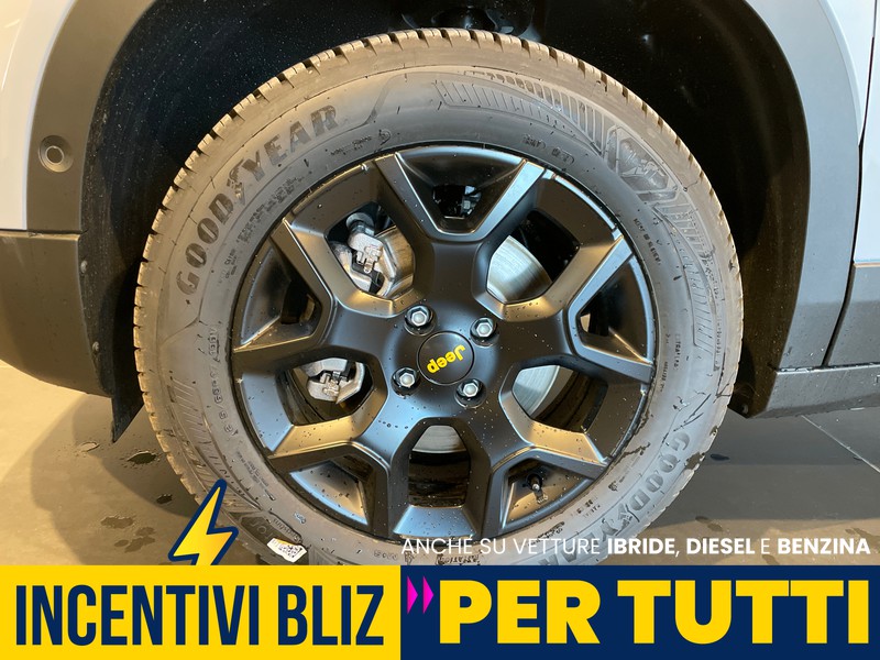 Jeep Avenger 1.2 turbo e-hybrid mhev the north face 4xe 145cv edct6