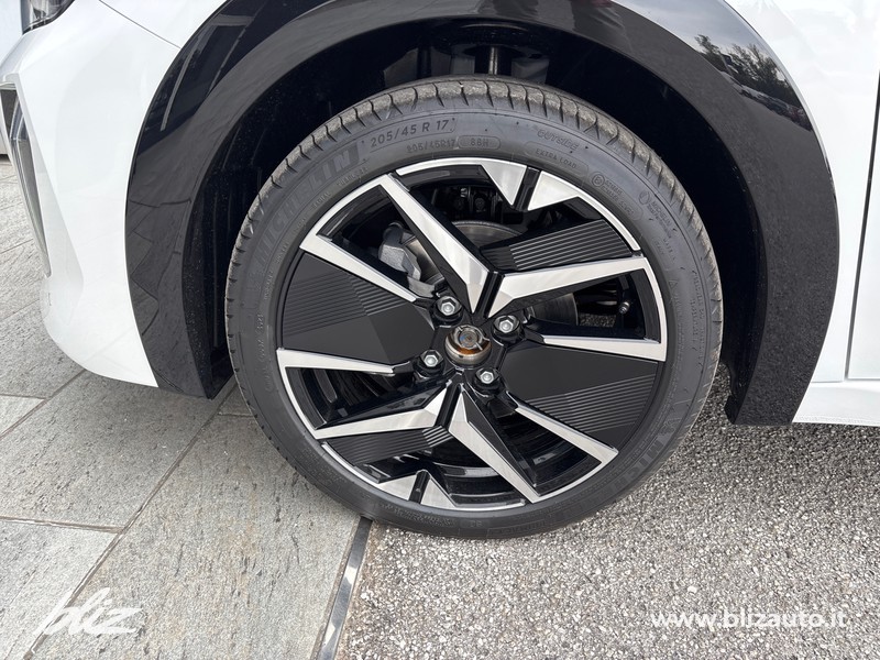 Peugeot 208 1.2 hybrid gt 110cv e-dcs 6
