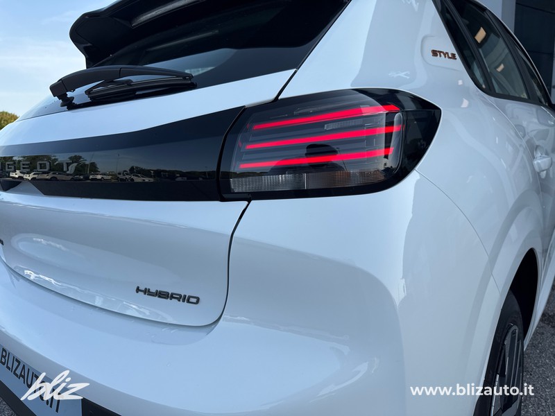 Peugeot 208 1.2 hybrid style 110cv e-dcs 6