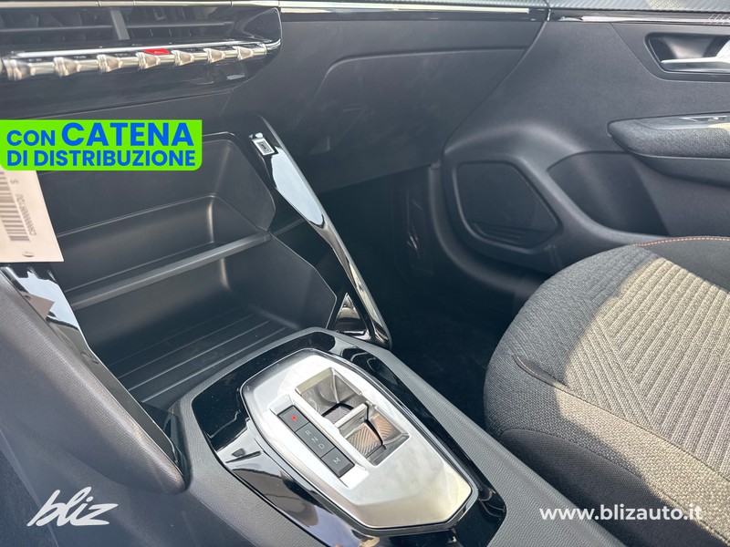 Peugeot 208 1.2 hybrid style 110cv e-dcs 6