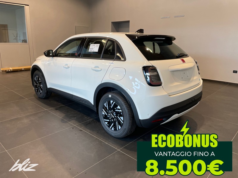 Fiat 600 54kwh red