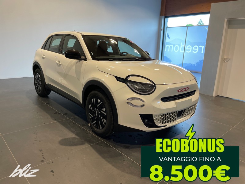 Fiat 600 54kwh red