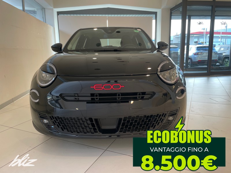 Fiat 600 54kwh red
