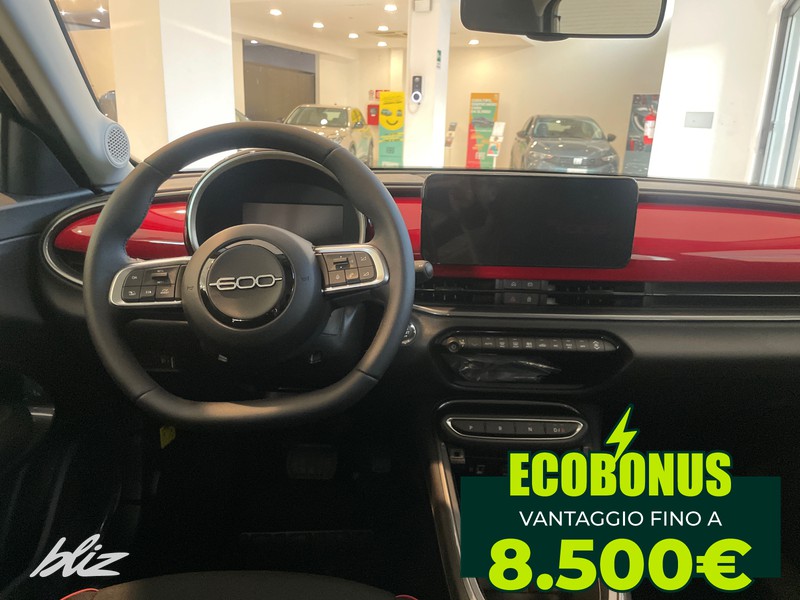 Fiat 600 54kwh red