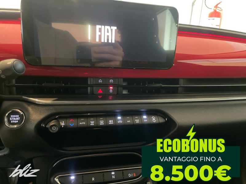 Fiat 600 54kwh red