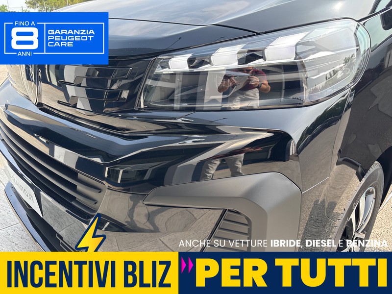 Peugeot Traveller m1 std 2.0 bluehdi 180cv business vip eat8