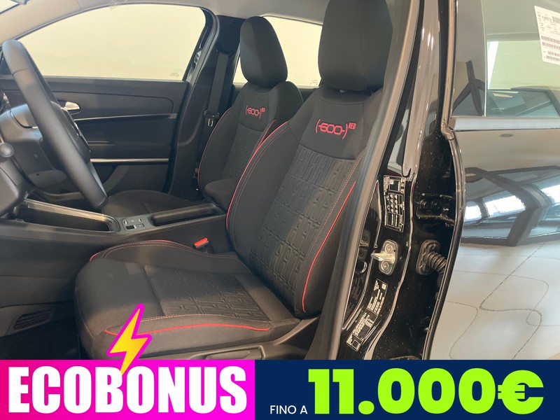 Fiat 600 54kwh red