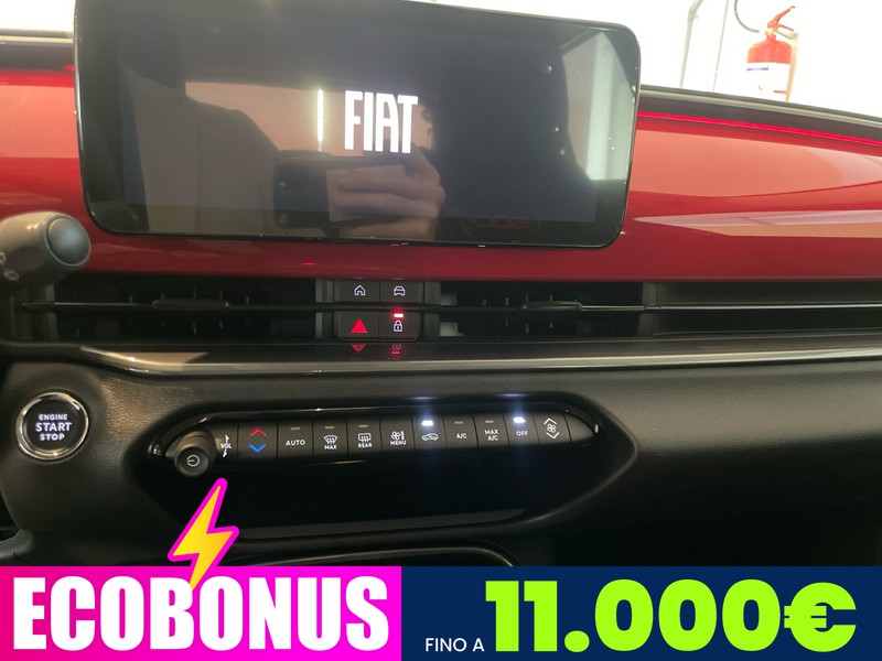 Fiat 600 54kwh red