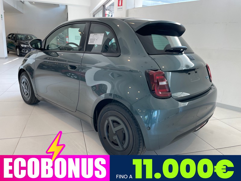 Fiat 500 500e 42 kwh giorgio armani