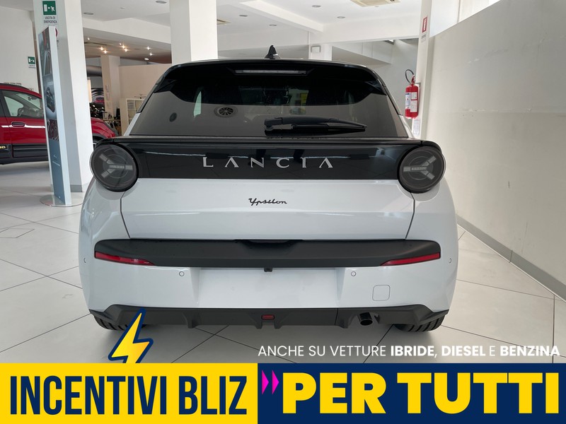 Lancia Ypsilon 1.2 mhev hf line 110cv e-dct