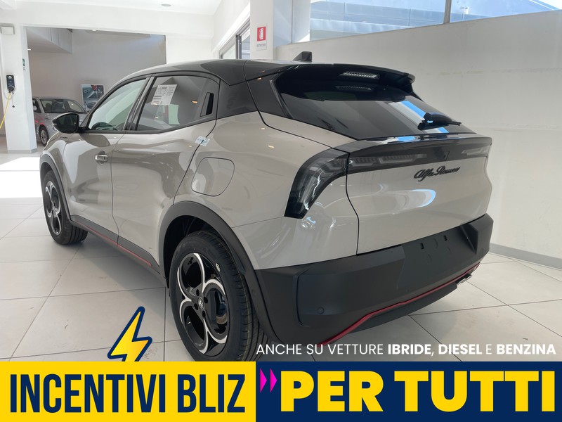 Alfa romeo Junior 1.2 ibrida speciale 145cv edct6