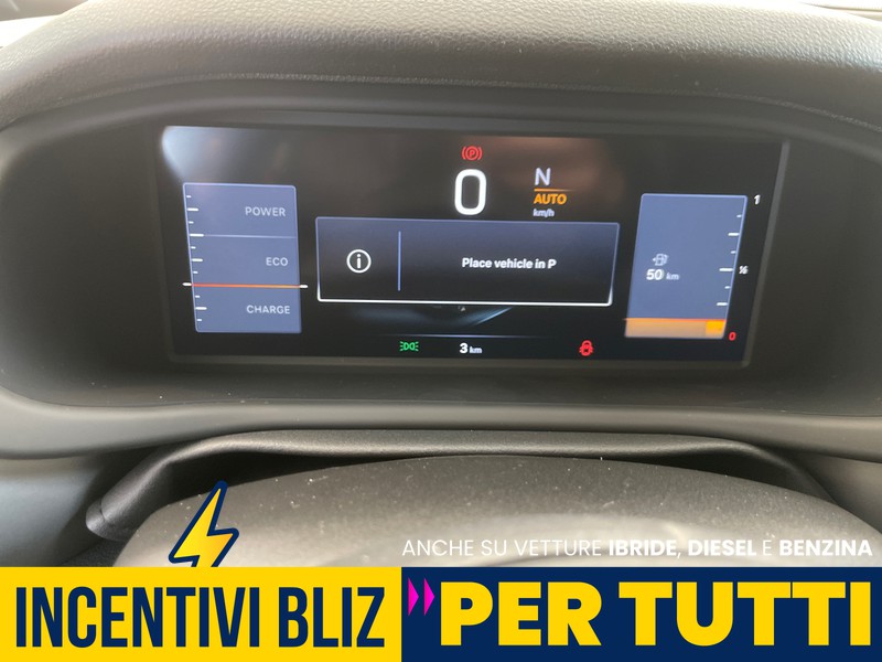 Jeep Avenger 1.2 turbo e-hybrid mhev upland 4xe 145cv edct6
