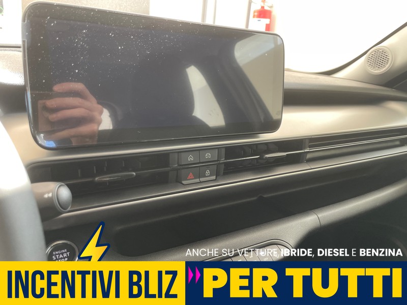 Jeep Avenger E-Hybrid Tech& Sky 1.2 110cv Dct Mhev