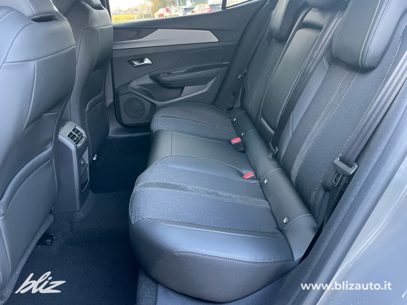 Peugeot 408 1.2 hybrid gt 145cv e-dsc6