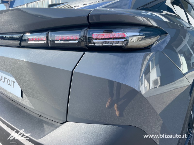 Peugeot 408 1.2 hybrid allure 145cv e-dsc6