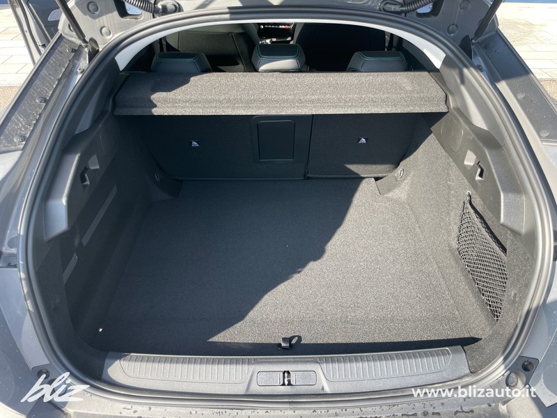 Peugeot 408 1.2 hybrid allure 145cv e-dsc6