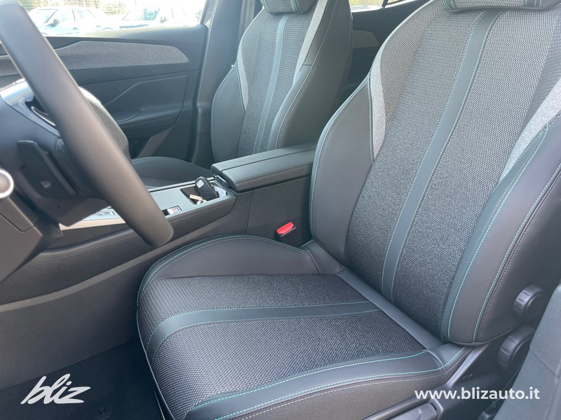 Peugeot 408 1.2 hybrid allure 145cv e-dsc6
