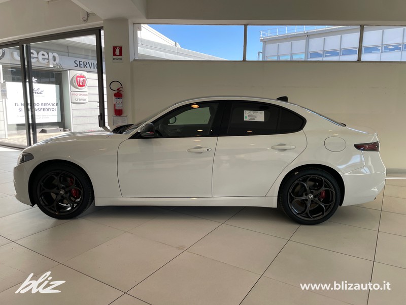 Alfa romeo Giulia 2.2 t tributo italiano q4 210cv auto