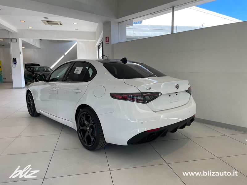 Alfa romeo Giulia 2.2 t tributo italiano q4 210cv auto