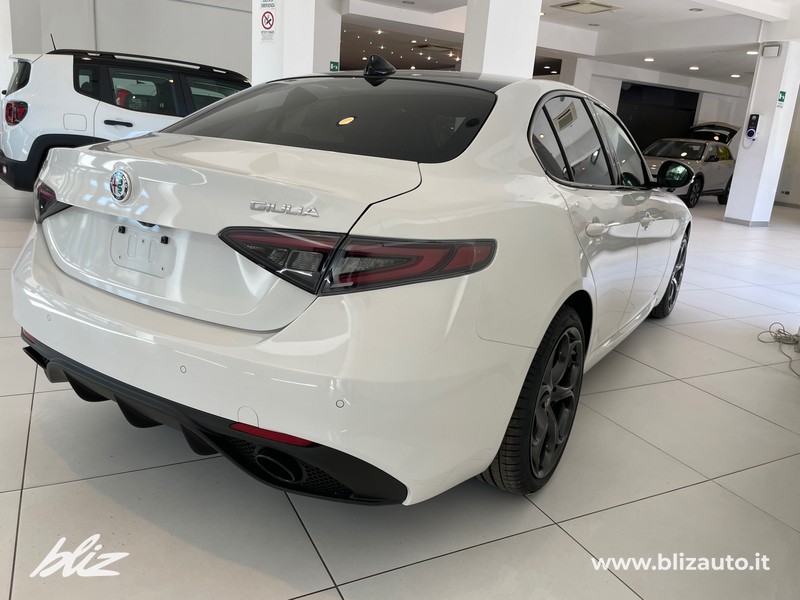 Alfa romeo Giulia 2.2 t tributo italiano q4 210cv auto