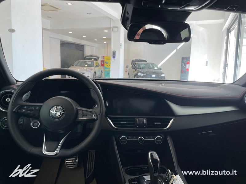 Alfa romeo Giulia 2.2 t tributo italiano q4 210cv auto