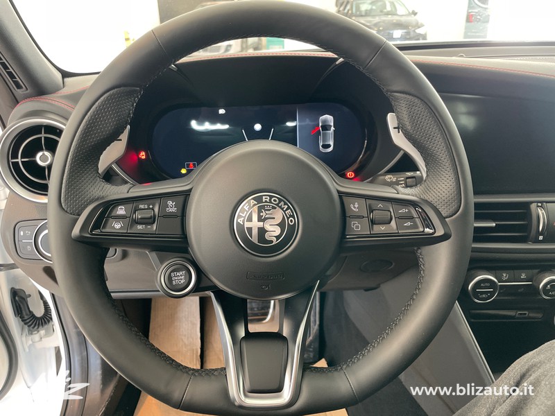 Alfa romeo Giulia 2.2 t tributo italiano q4 210cv auto