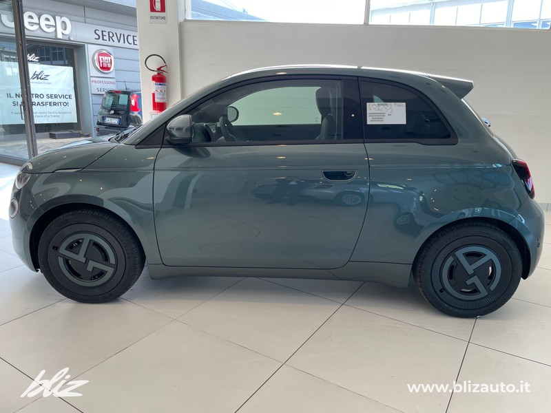 Fiat 500 500e 42 kwh giorgio armani