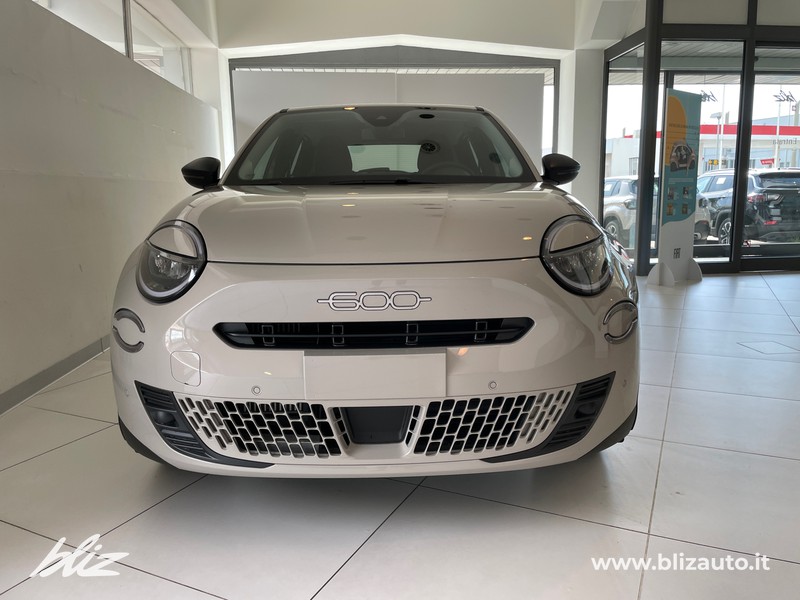 Fiat 600 1.2 hybrid 100cv auto