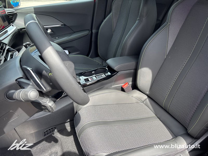 Peugeot 2008 1.2 hybrid gt 136cv e-dcs6