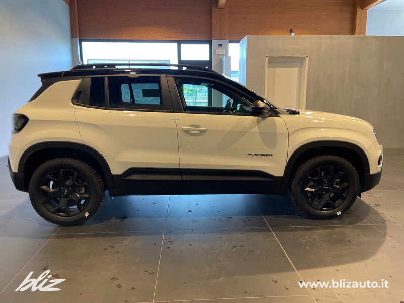Jeep Avenger 1.2 turbo e-hybrid mhev overland 4xe 145cv edct6