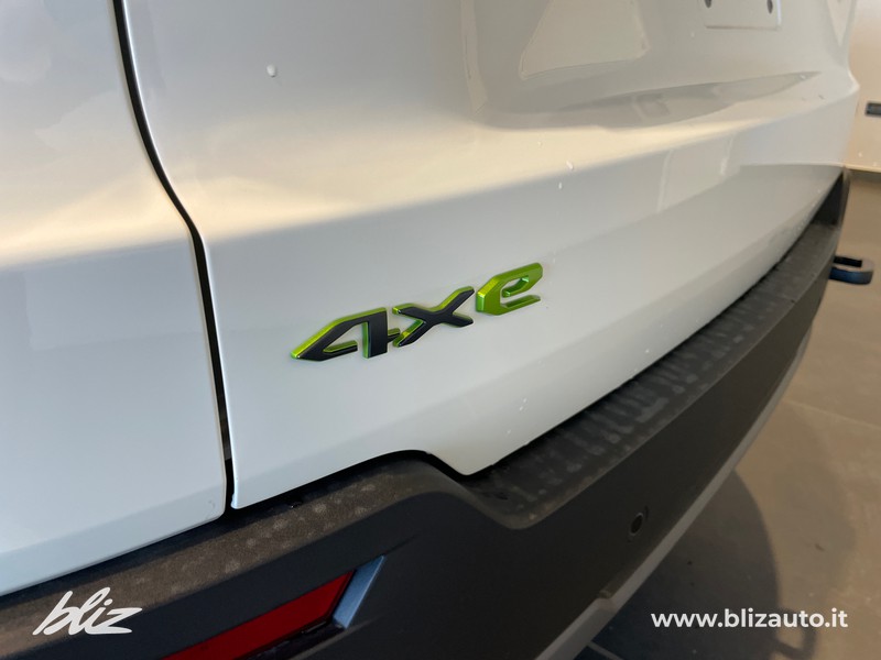 Jeep Avenger 1.2 turbo e-hybrid mhev overland 4xe 145cv edct6