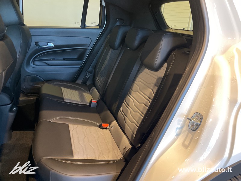 Jeep Avenger 1.2 turbo e-hybrid mhev overland 4xe 145cv edct6