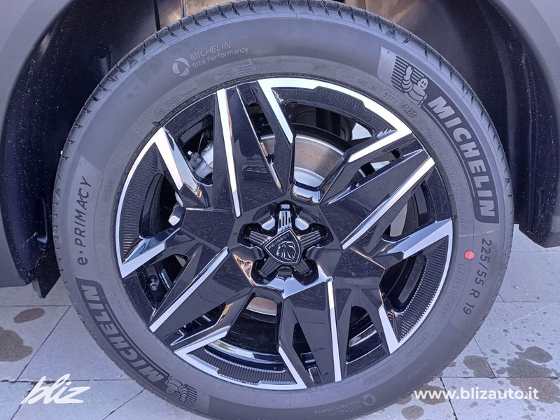 Peugeot 5008 1.2 hybrid gt 145cv e-dcs6
