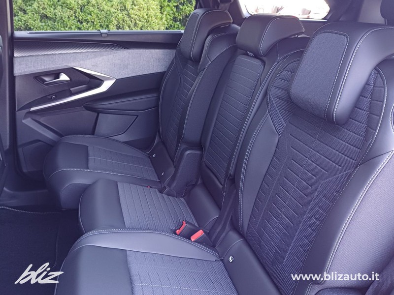 Peugeot 5008 1.2 hybrid gt 145cv e-dcs6