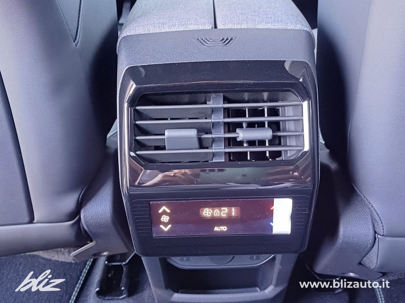Peugeot 5008 1.2 hybrid gt 145cv e-dcs6