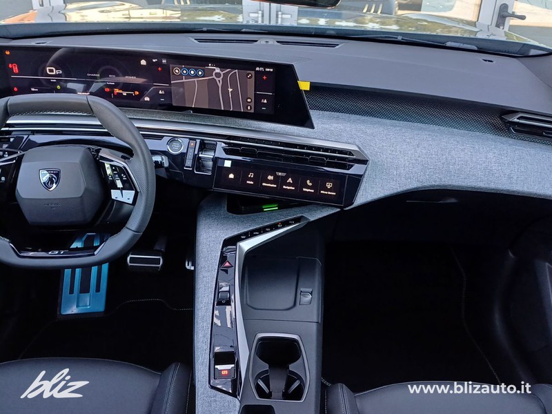 Peugeot 5008 1.2 hybrid gt 145cv e-dcs6