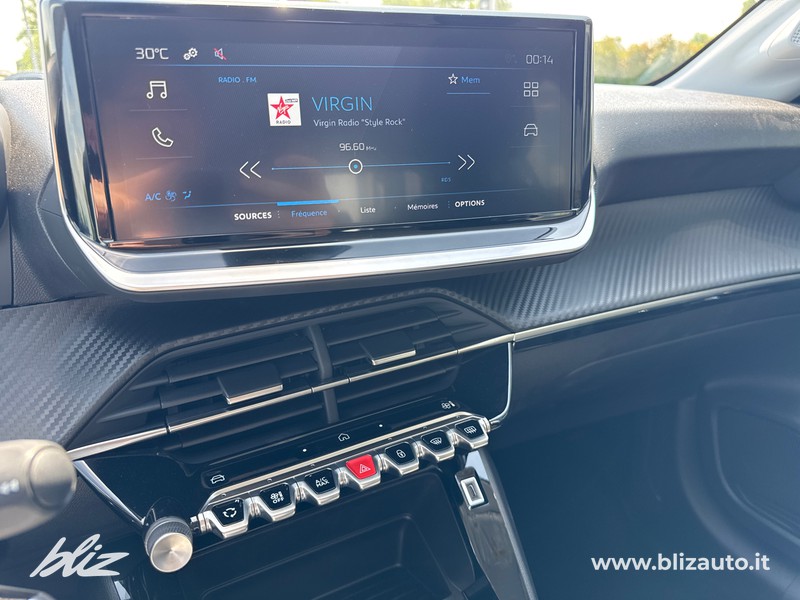 Peugeot 208 1.2 hybrid style 110cv e-dcs 6