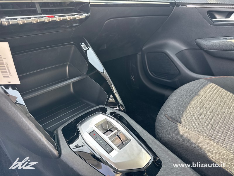Peugeot 208 1.2 hybrid style 110cv e-dcs 6