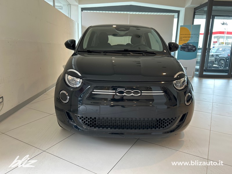 Fiat 500 500e 42 kwh entry pack tech