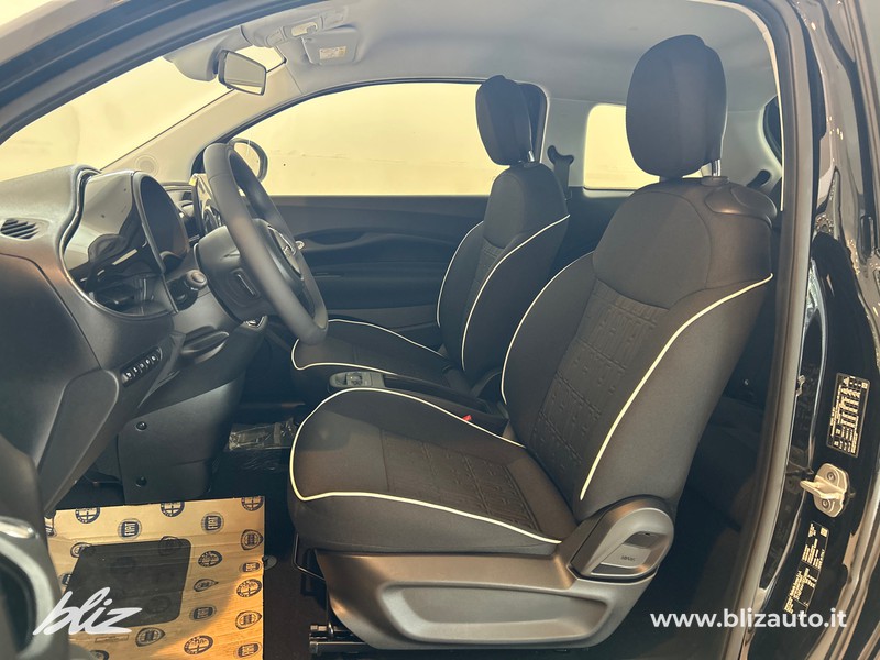 Fiat 500 500e 42 kwh entry pack tech
