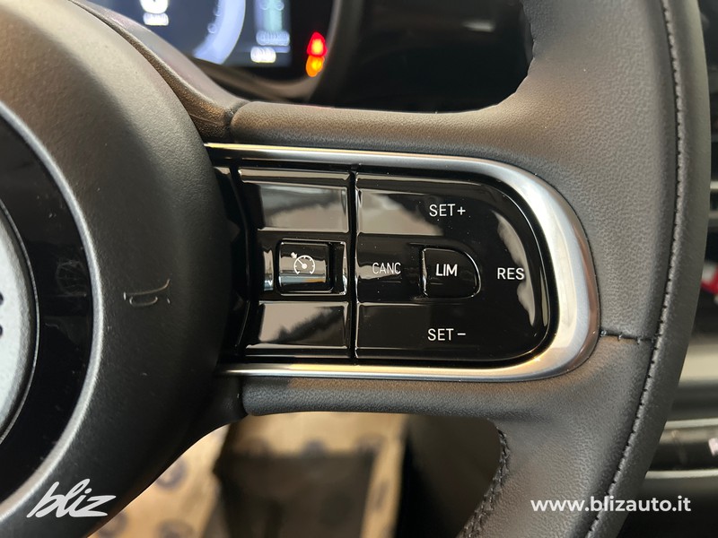 Fiat 500 500e 42 kwh entry pack tech