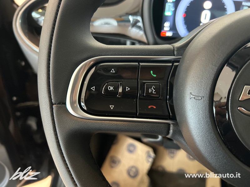 Fiat 500 500e 42 kwh entry pack tech