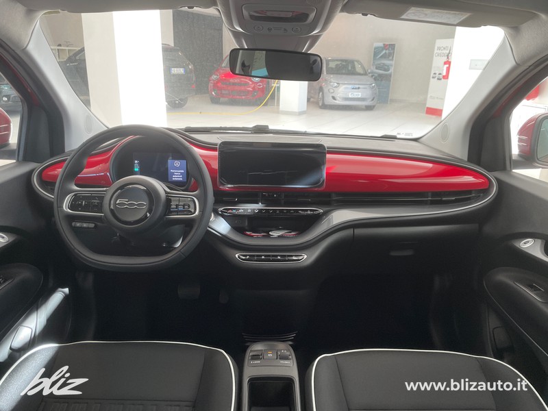 Fiat 500 500e 42 kwh entry pack tech